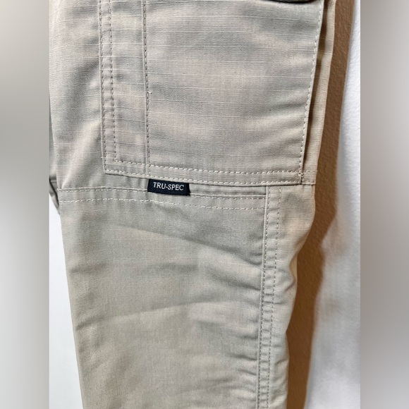 NWT Tru -Spec Women’s 24-7 Series Rip Stop Cargo Pants Work Wear Size 6 - Picture 2 of 4